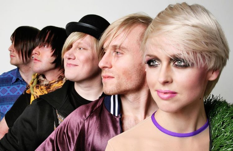 Surferosa: Un Trashpop para el futuro