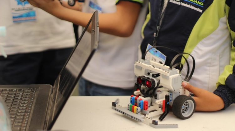 ¡A la gran final en INTELIBOTS!