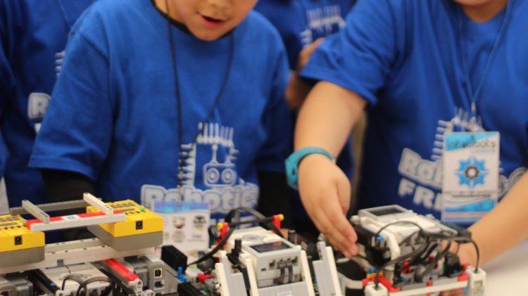 ¡A la gran final en INTELIBOTS!